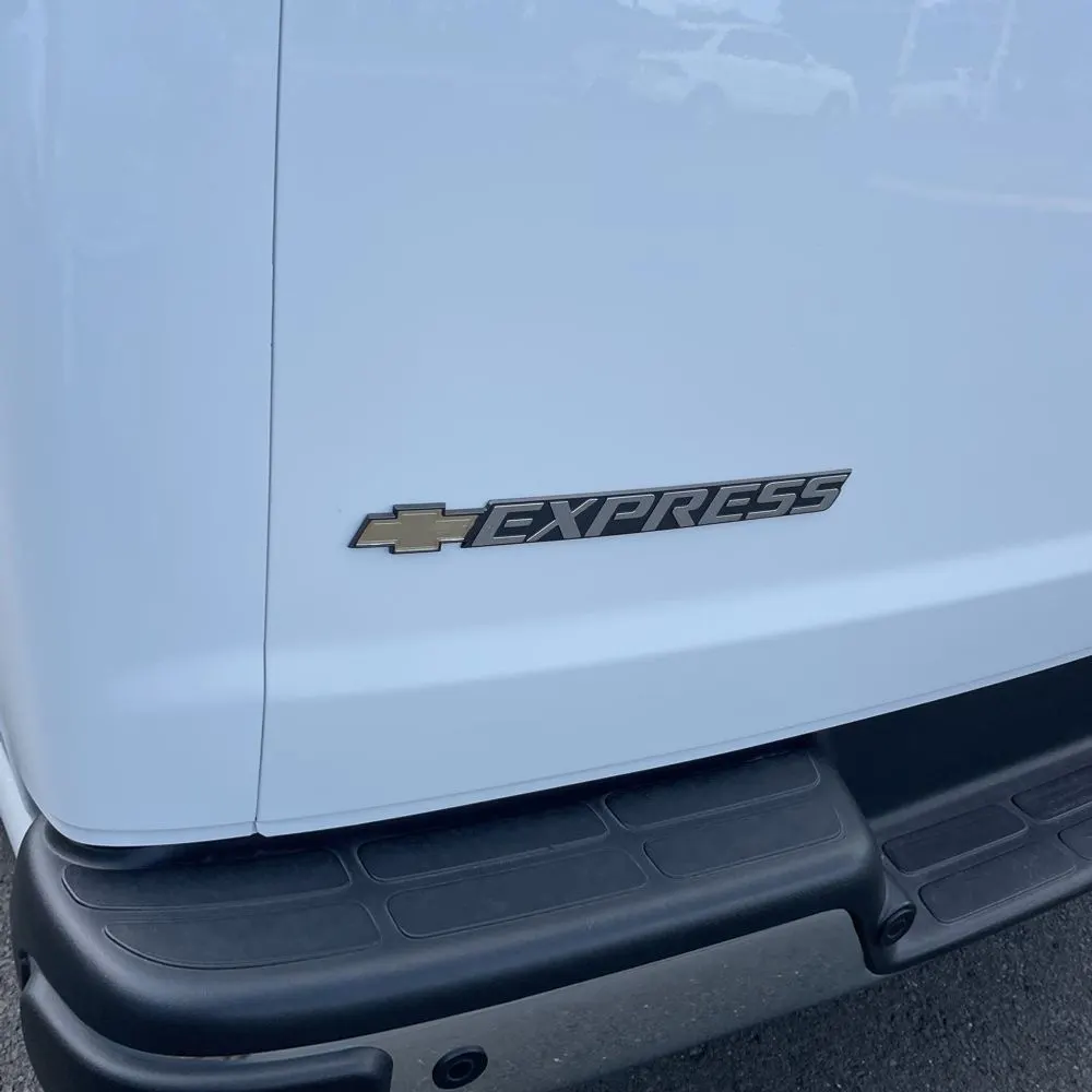 2025 Chevrolet Express LS 3500