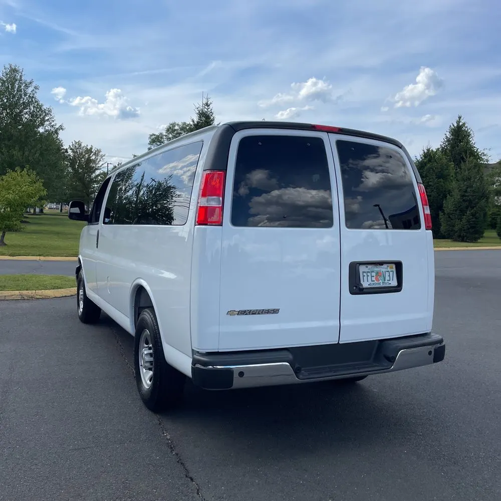 2025 Chevrolet Express LS 3500