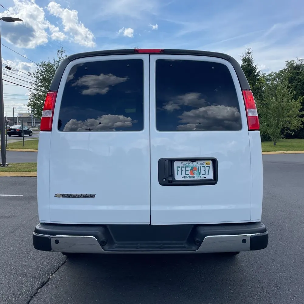 2025 Chevrolet Express LS 3500