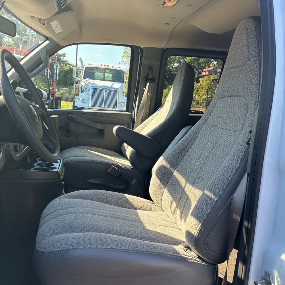 2024 Chevrolet Express LS 3500
