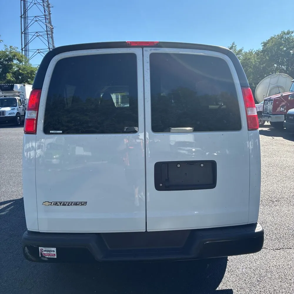 2024 Chevrolet Express LS 3500