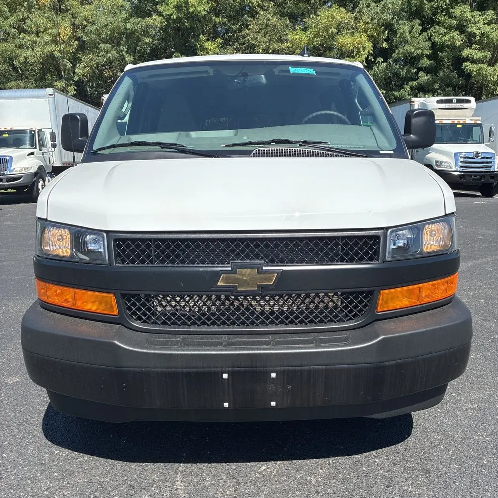 2025 Chevrolet Express LS 3500
