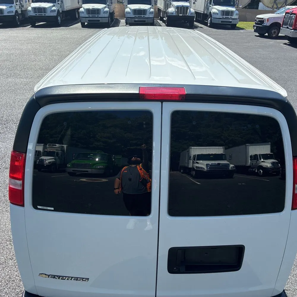 2025 Chevrolet Express LS 3500