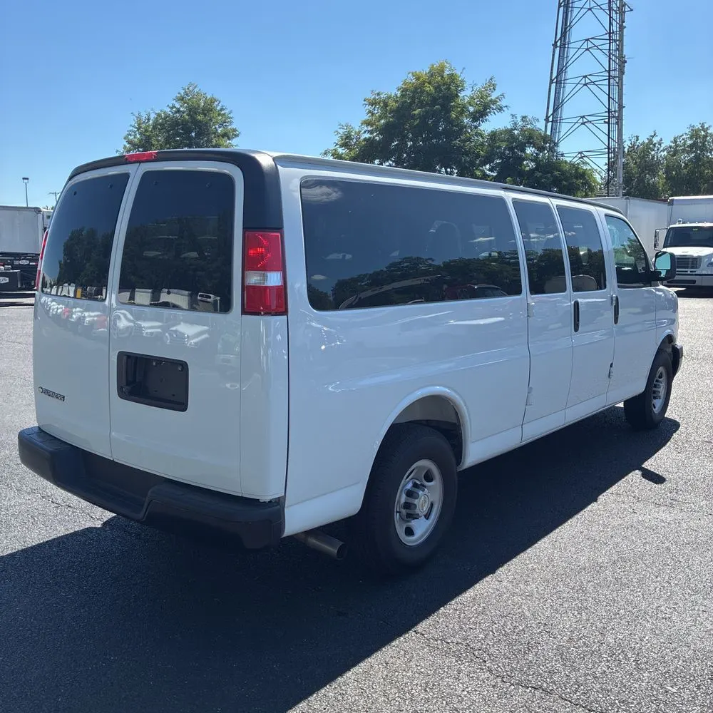 2025 Chevrolet Express LS 3500