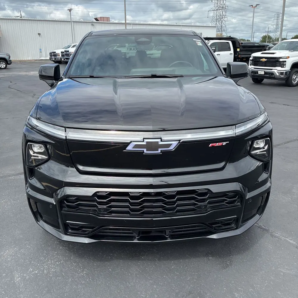 2024 Chevrolet Silverado EV RST