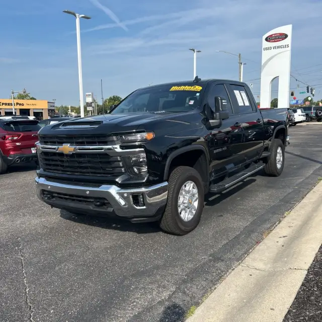 2025 Chevrolet Silverado 3500 LT Crew Cab 4WD LWB SRW
