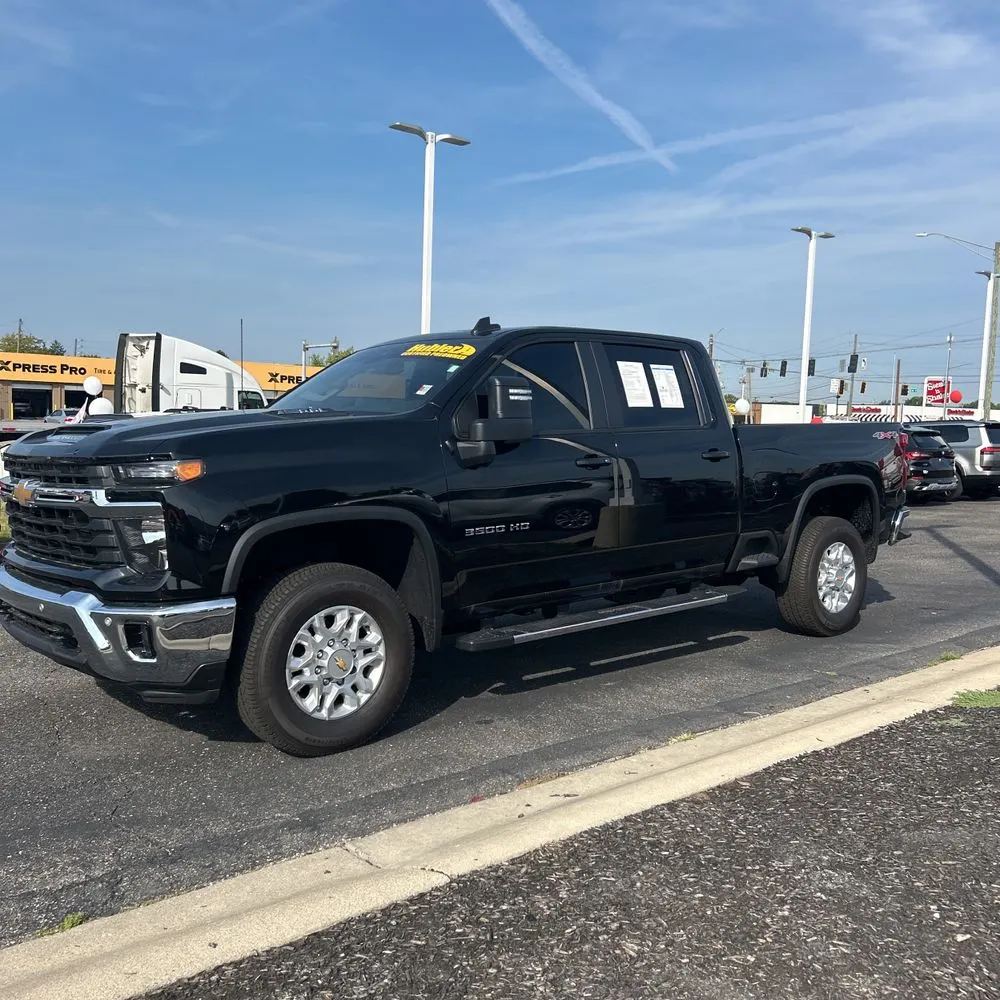 2025 Chevrolet Silverado 3500 LT Crew Cab 4WD LWB SRW