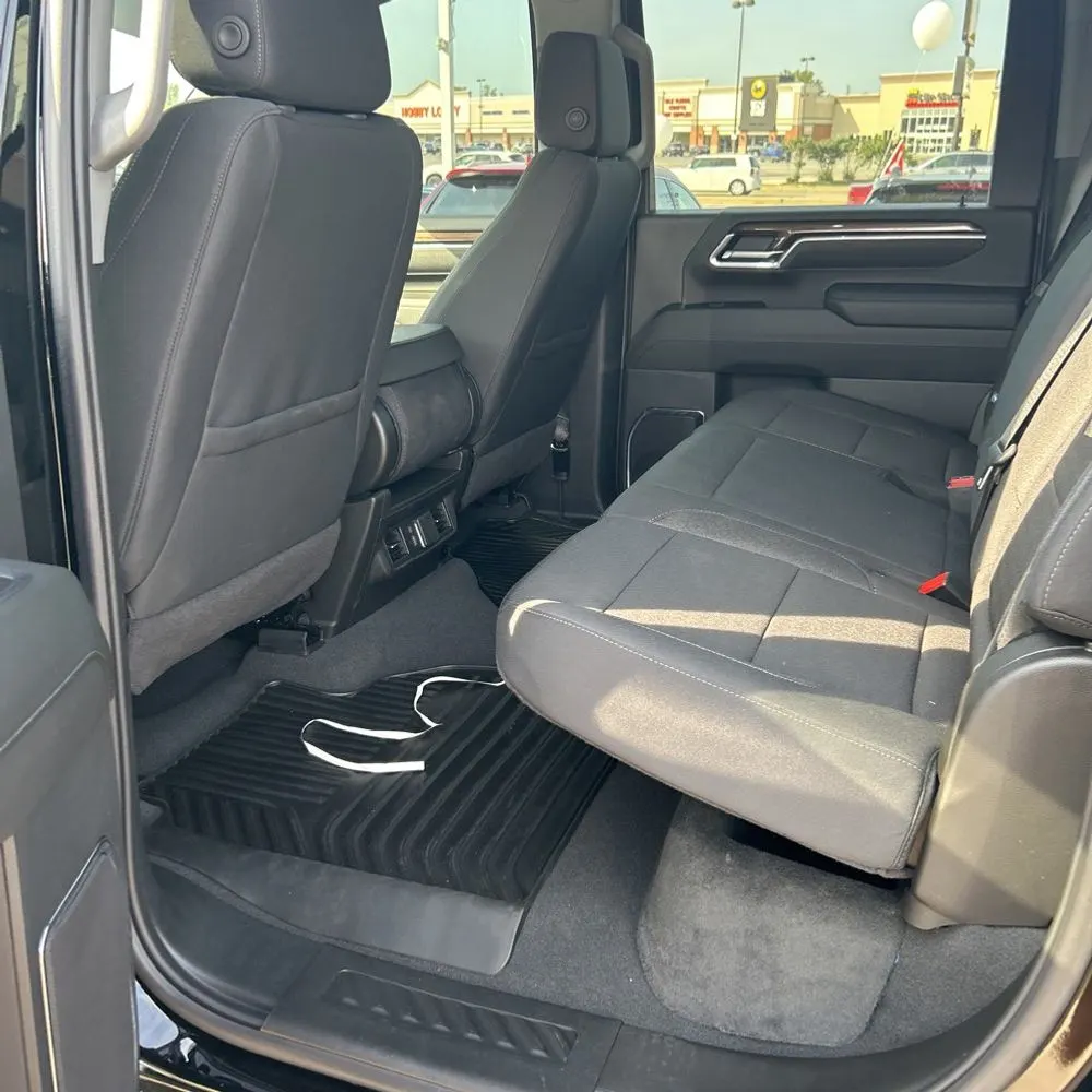 2025 Chevrolet Silverado 3500 LT Crew Cab 4WD LWB SRW