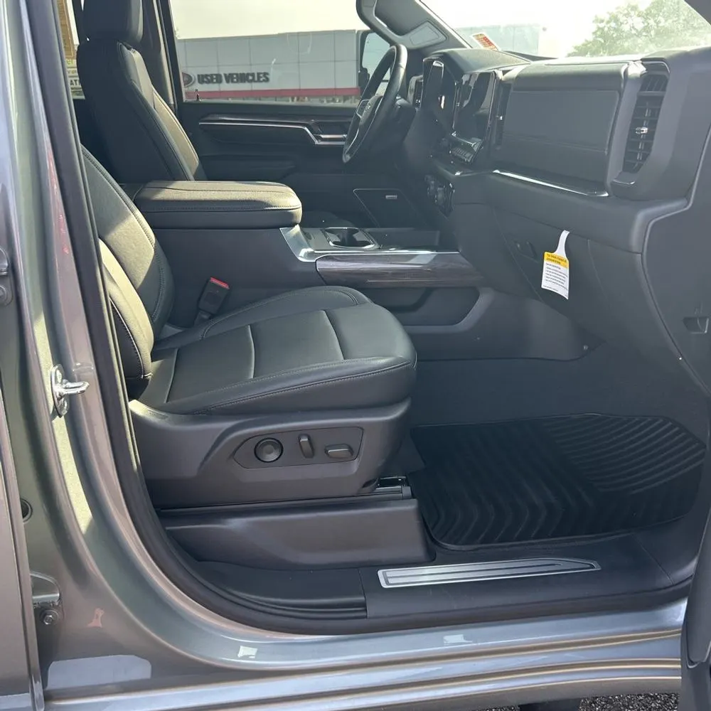 2025 Chevrolet Silverado 3500HD LTZ
