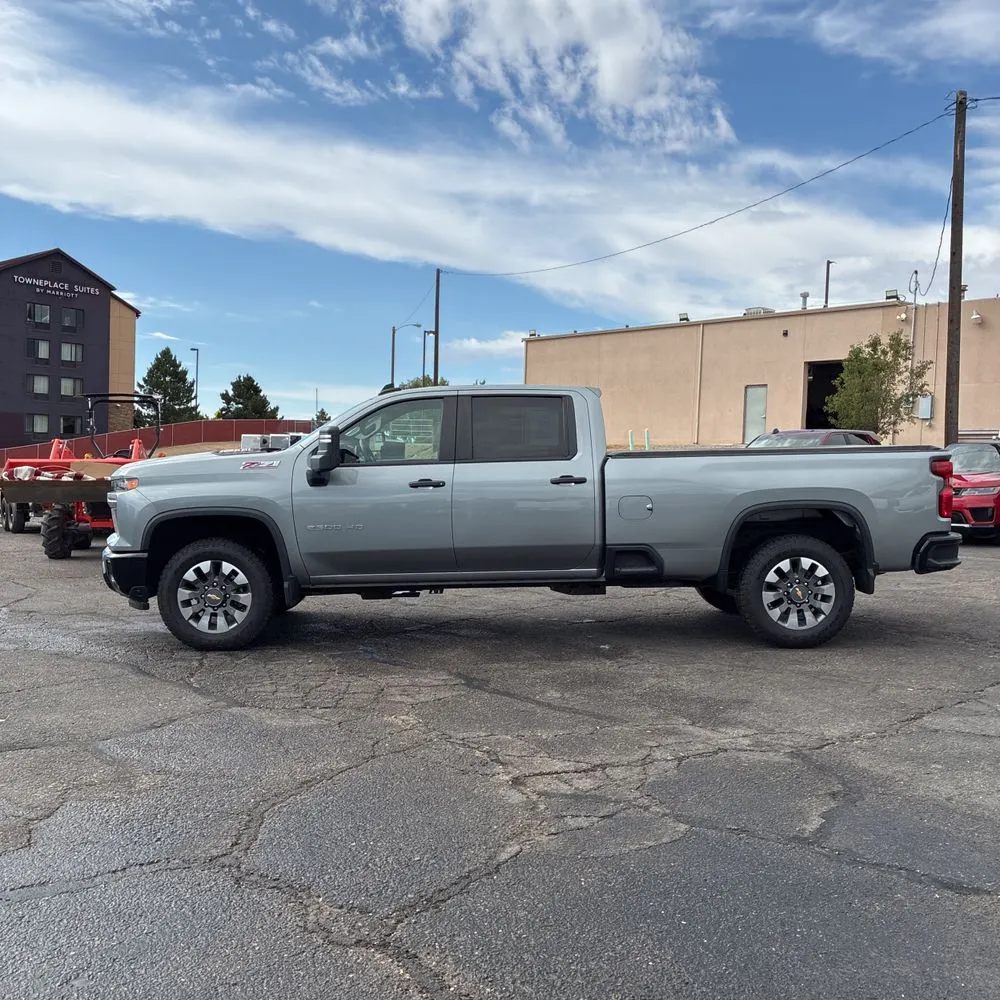 2024 Chevrolet Silverado 2500 Custom