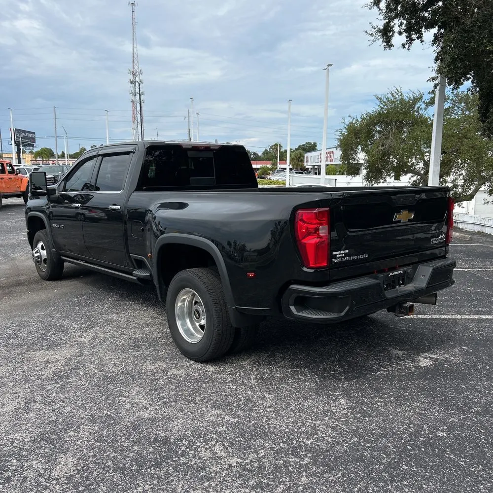 2022 Chevrolet Silverado 3500HD High Country