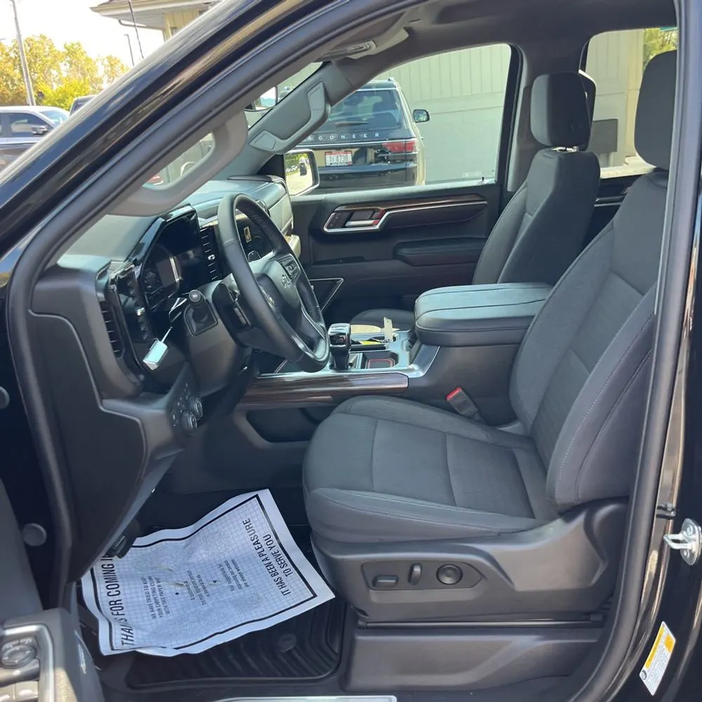 2025 Chevrolet Silverado 1500 RST
