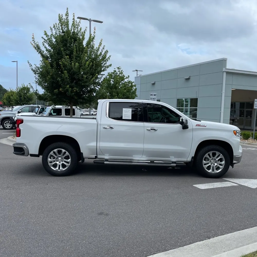 2024 Chevrolet Silverado 1500 LTZ