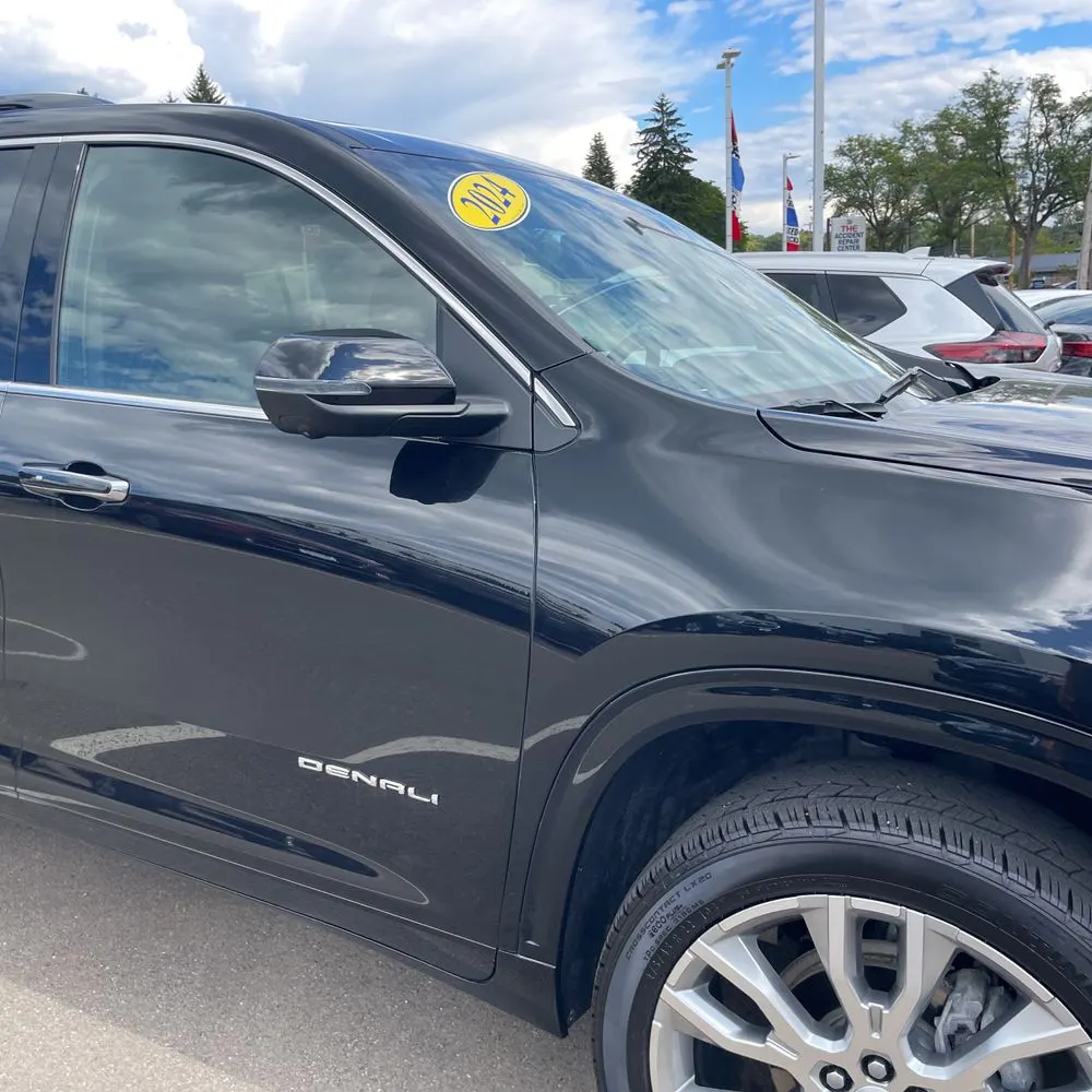2024 GMC Acadia Denali