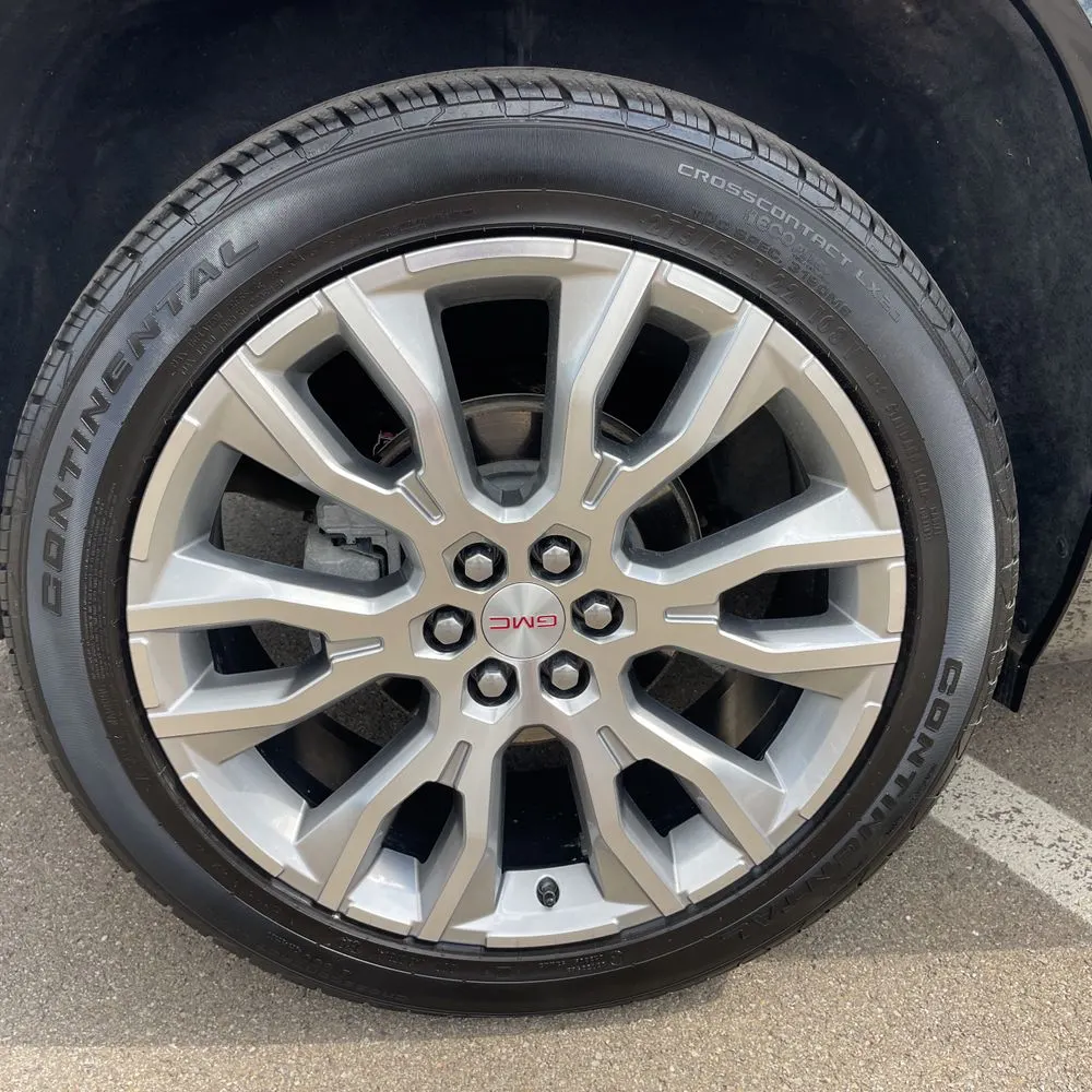 2024 GMC Acadia Denali