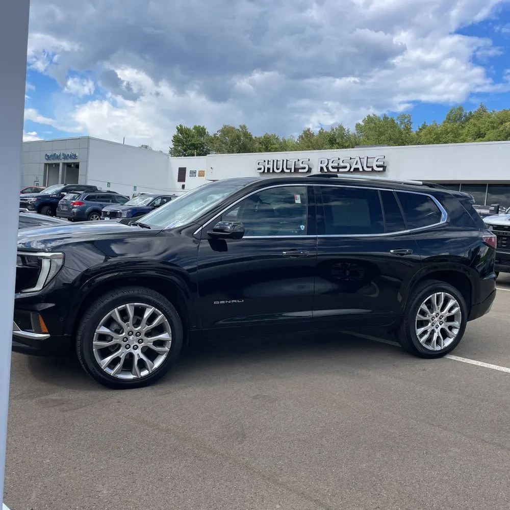 2024 GMC Acadia Denali