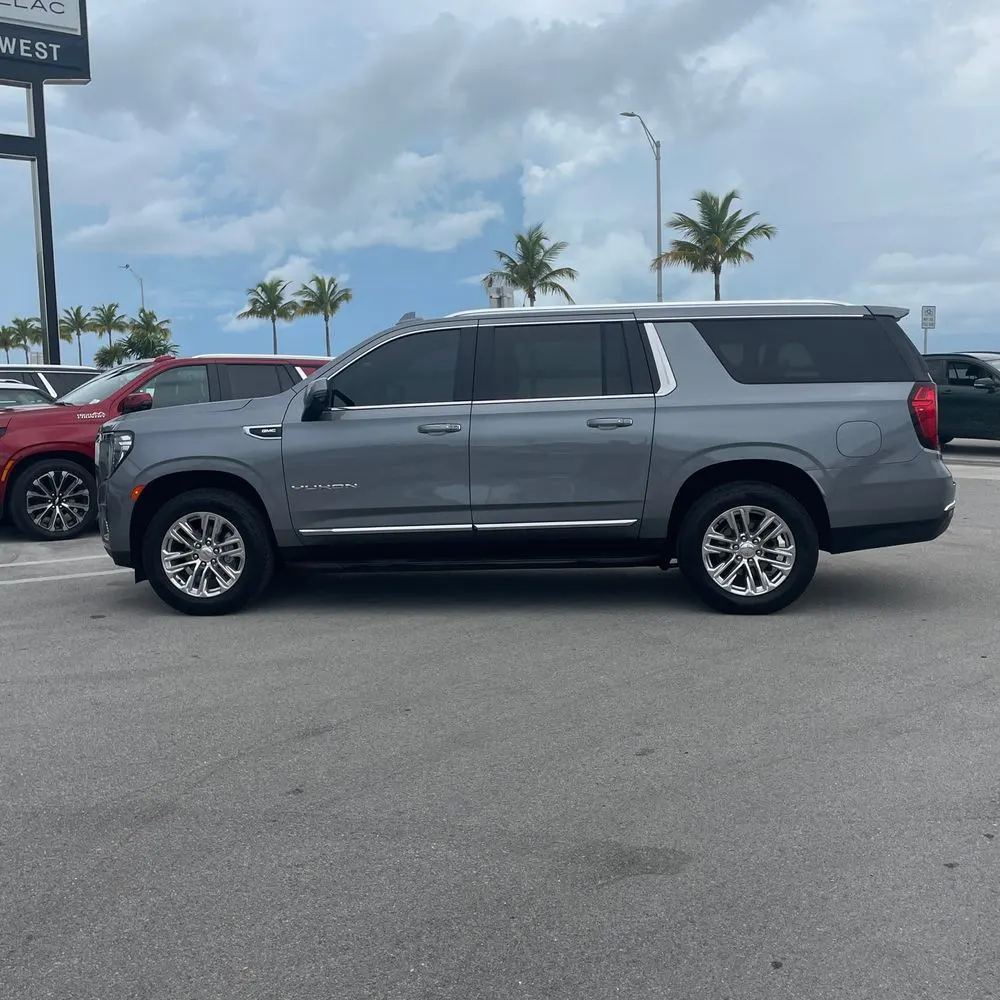 2022 GMC Yukon XL SLT