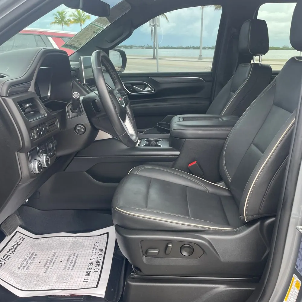2022 GMC Yukon XL SLT