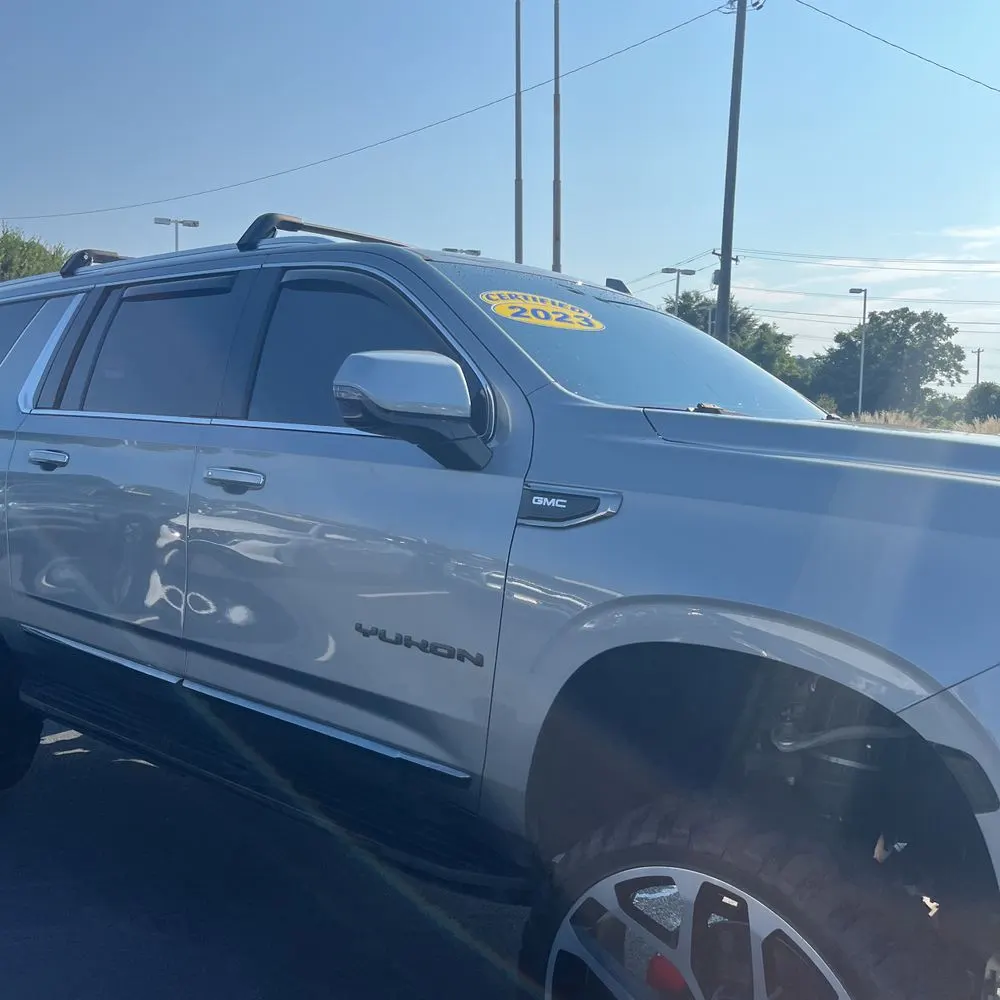 2023 GMC Yukon XL SLT