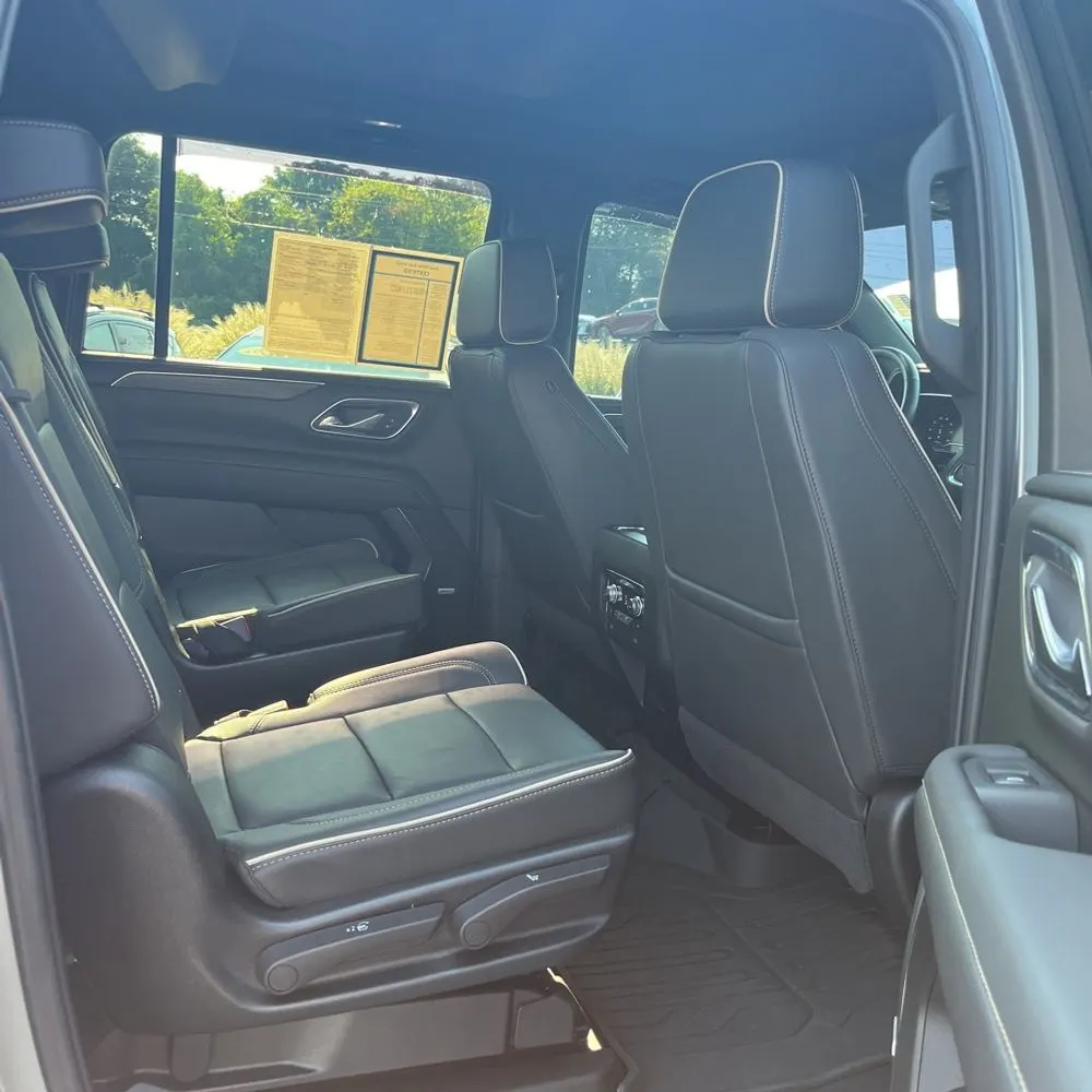 2023 GMC Yukon XL SLT