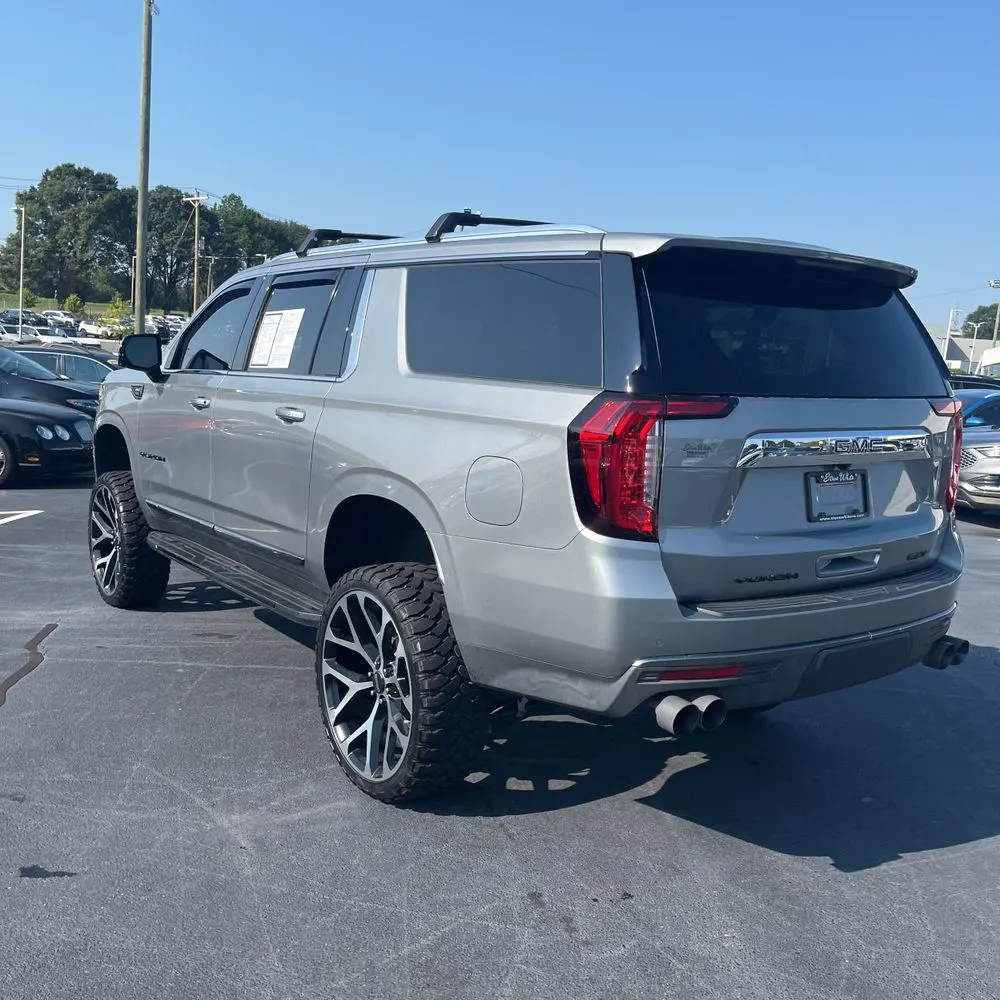 2023 GMC Yukon XL SLT