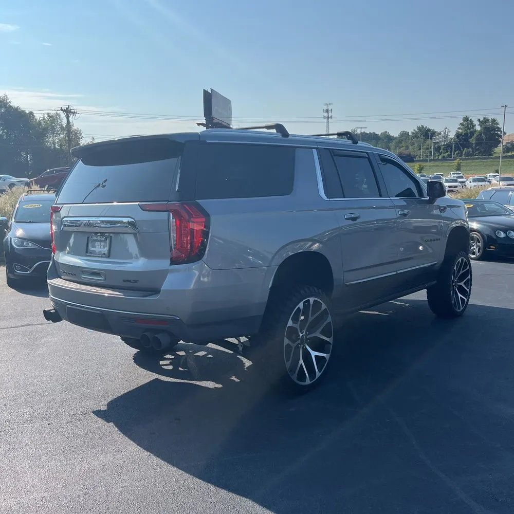 2023 GMC Yukon XL SLT