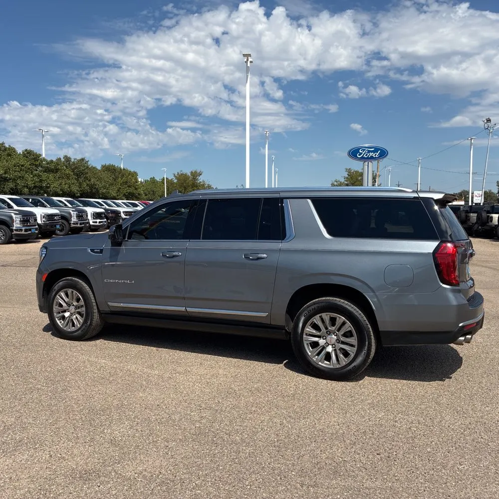 2022 GMC Yukon XL Denali