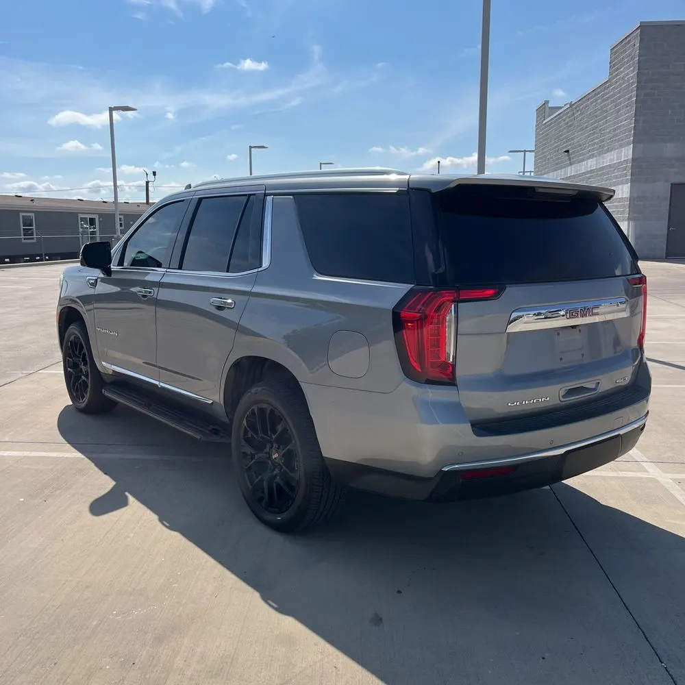 2023 GMC Yukon SLT
