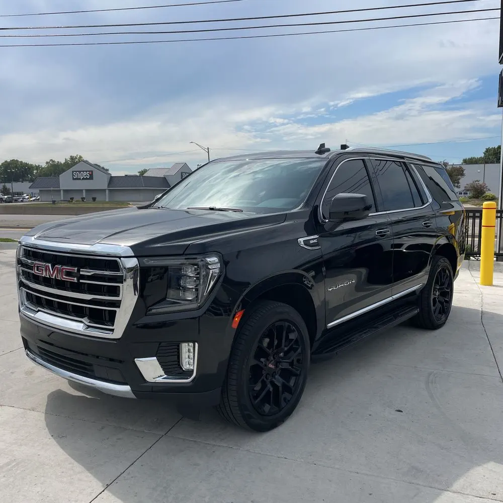 2023 GMC Yukon SLT