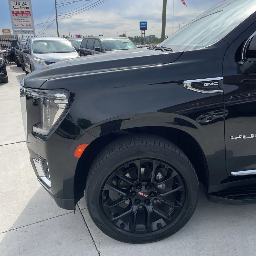 2023 GMC Yukon SLT