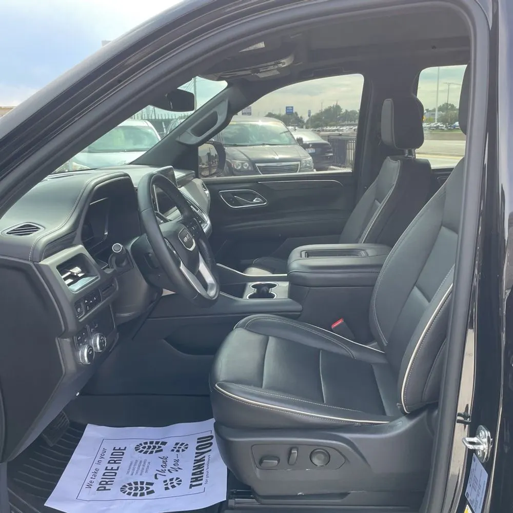 2023 GMC Yukon SLT