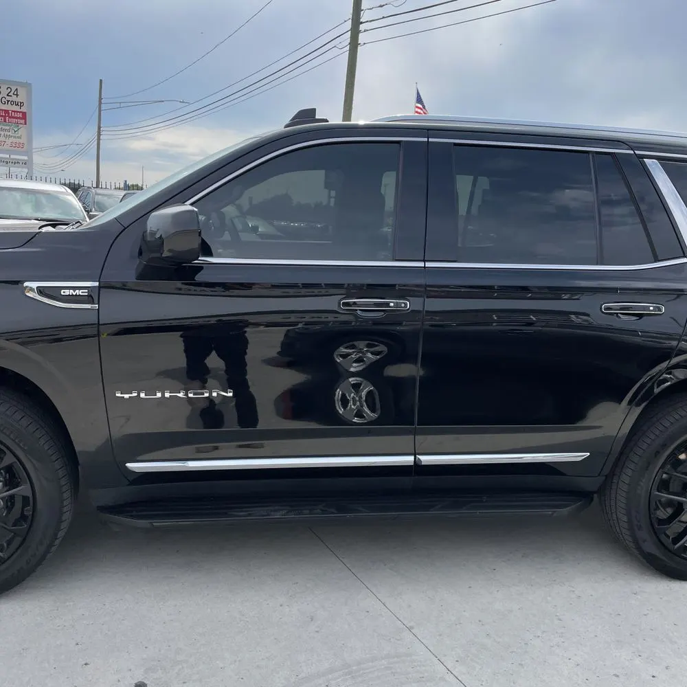 2023 GMC Yukon SLT