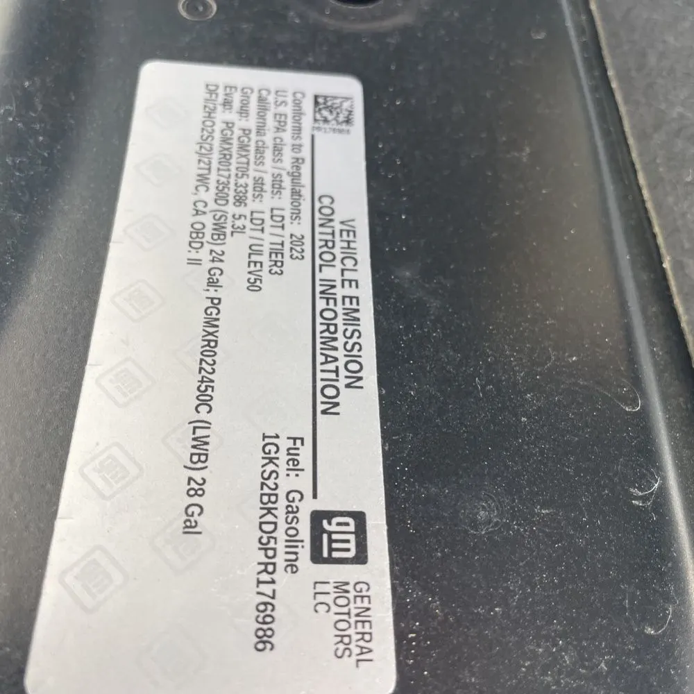 2023 GMC Yukon SLT
