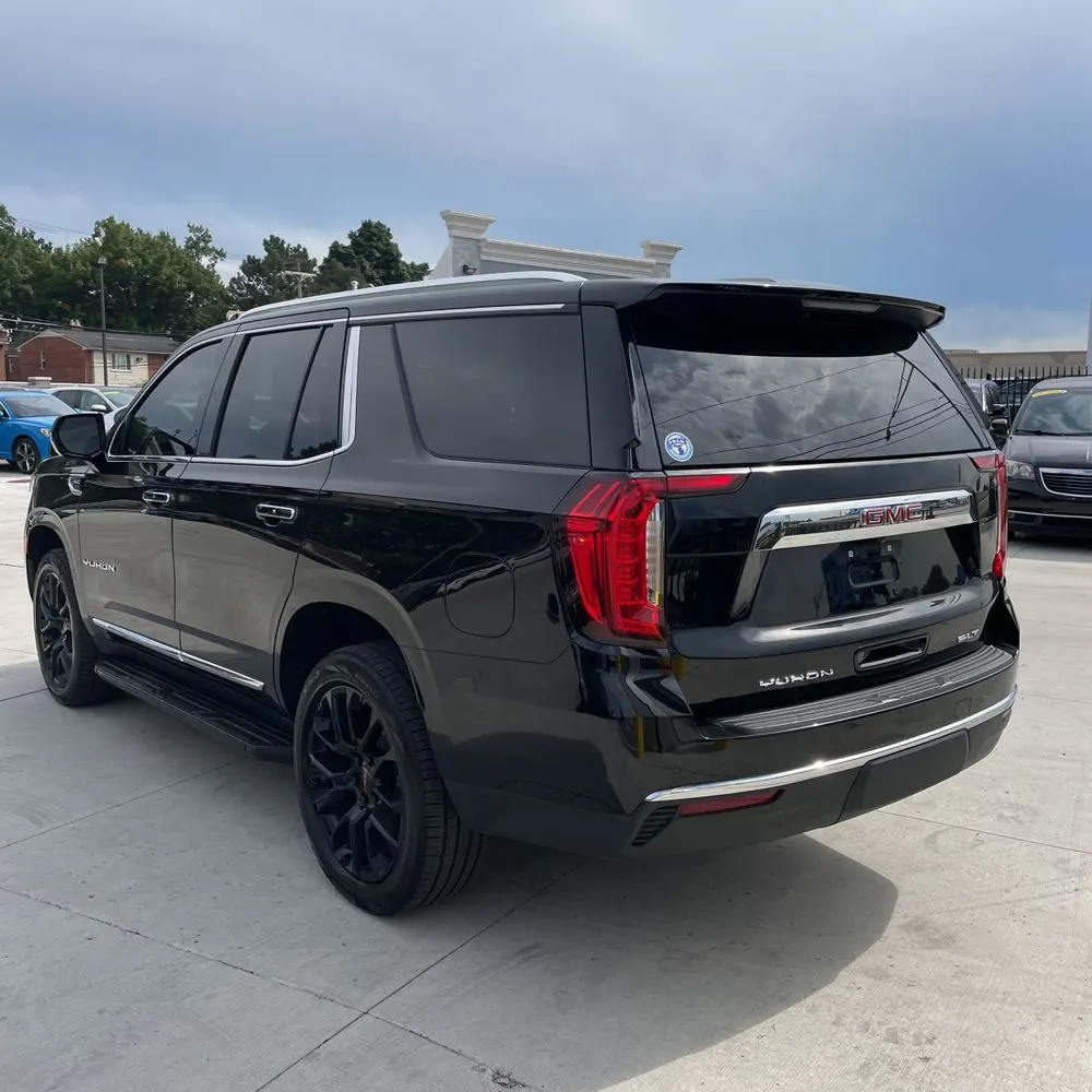 2023 GMC Yukon SLT