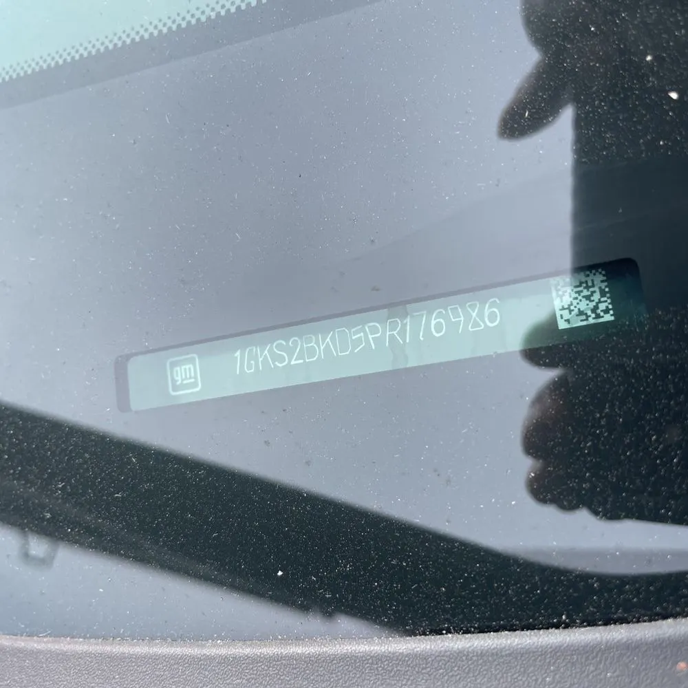2023 GMC Yukon SLT