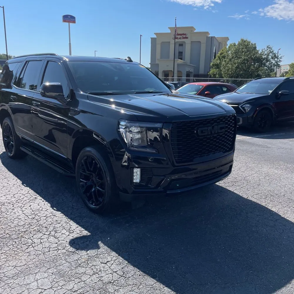 2023 GMC Yukon SLT
