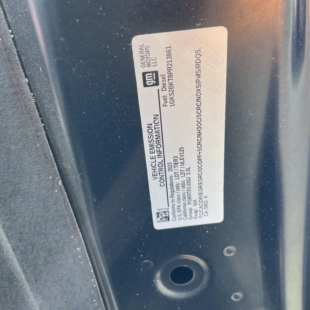 2023 GMC Yukon SLT