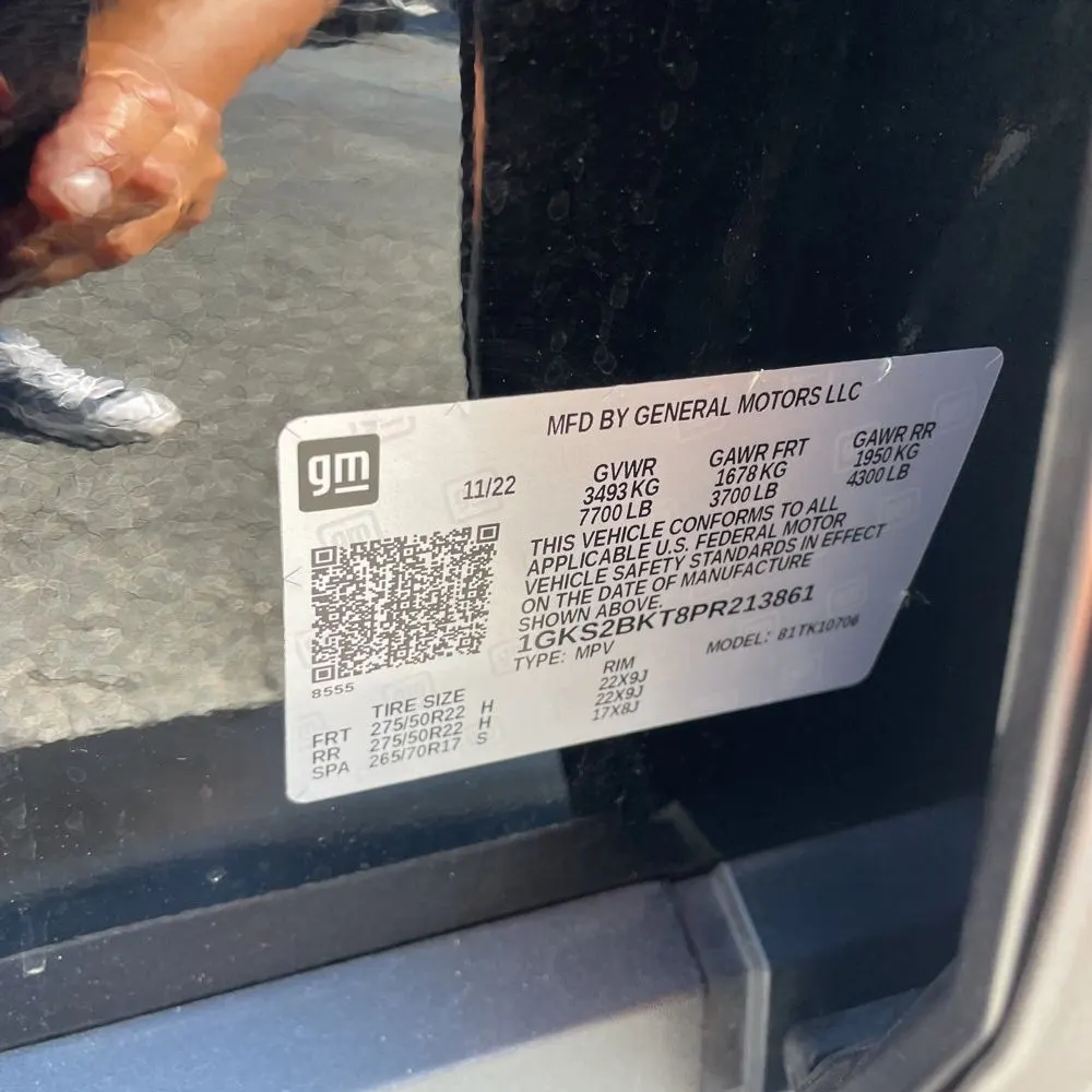 2023 GMC Yukon SLT