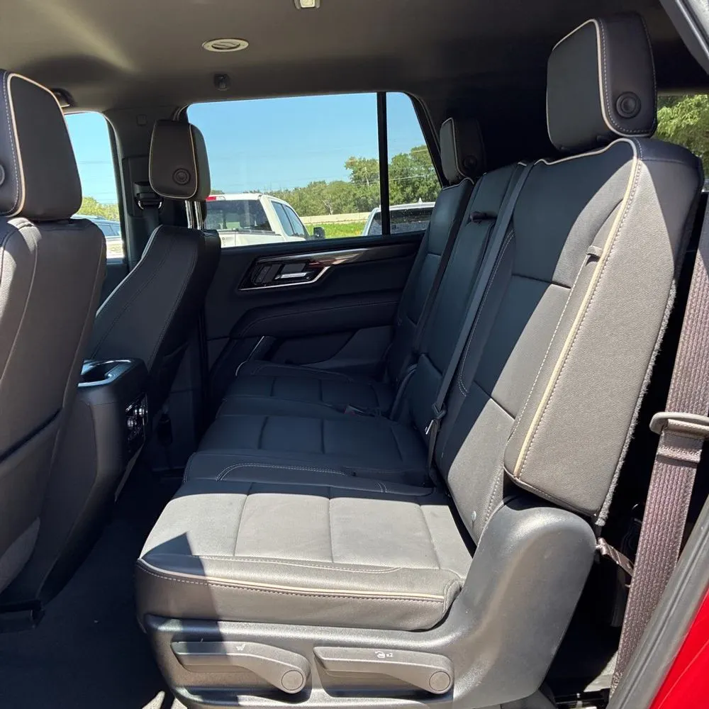 2025 GMC Yukon Elevation