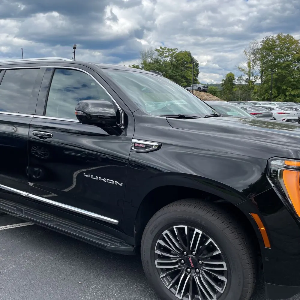 2025 GMC Yukon Elevation