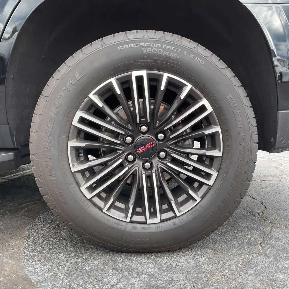 2025 GMC Yukon Elevation