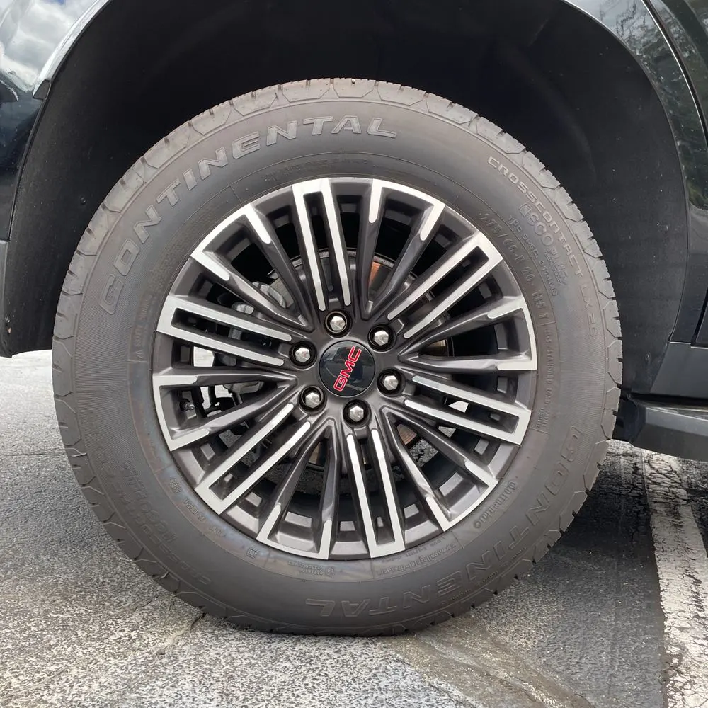 2025 GMC Yukon Elevation