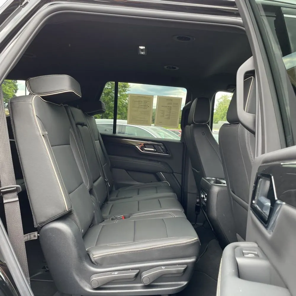 2025 GMC Yukon Elevation