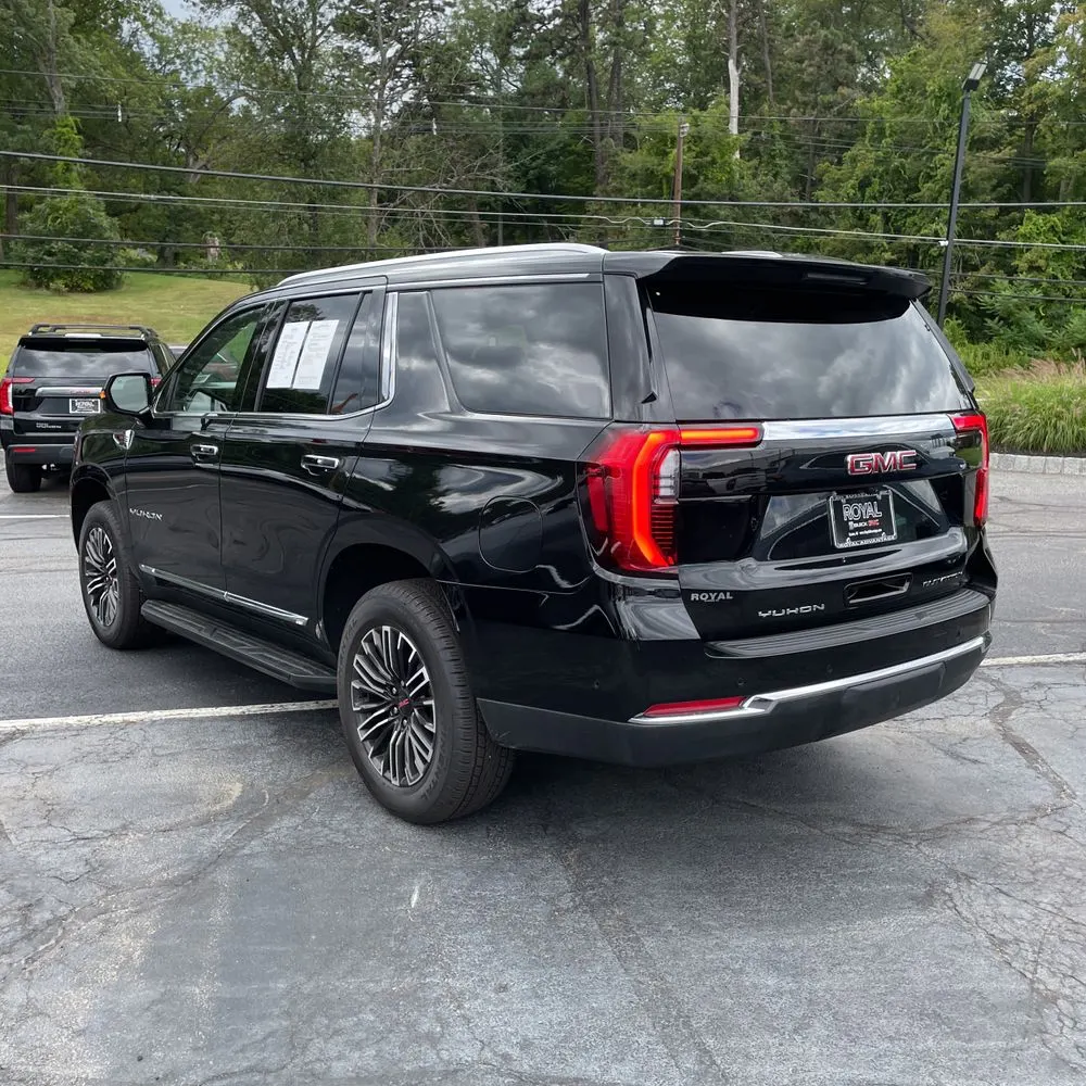 2025 GMC Yukon Elevation