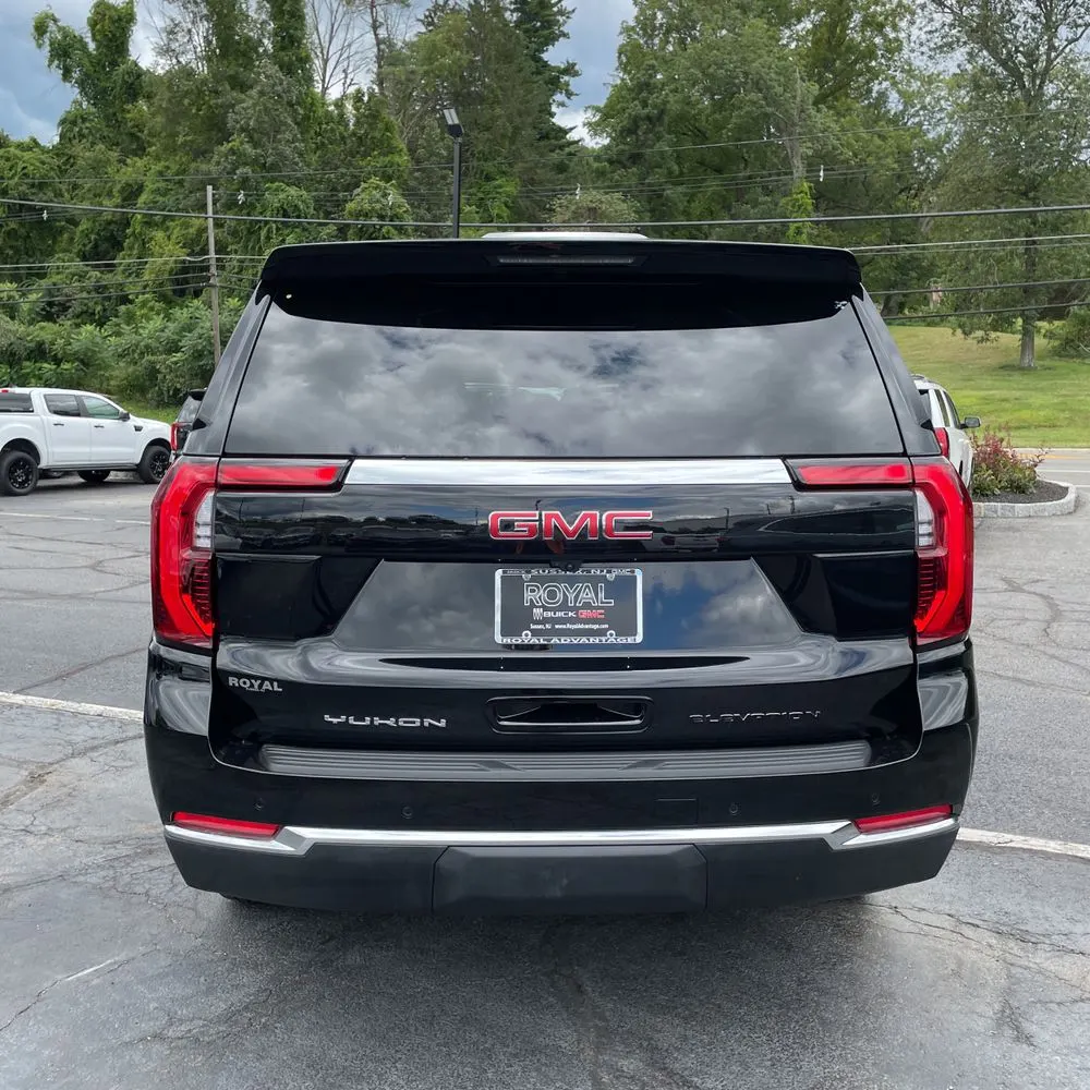 2025 GMC Yukon Elevation