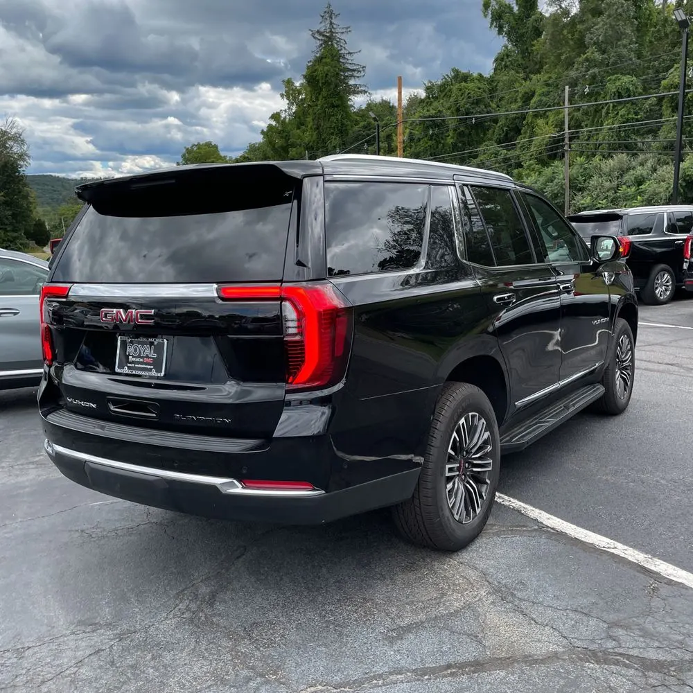 2025 GMC Yukon Elevation