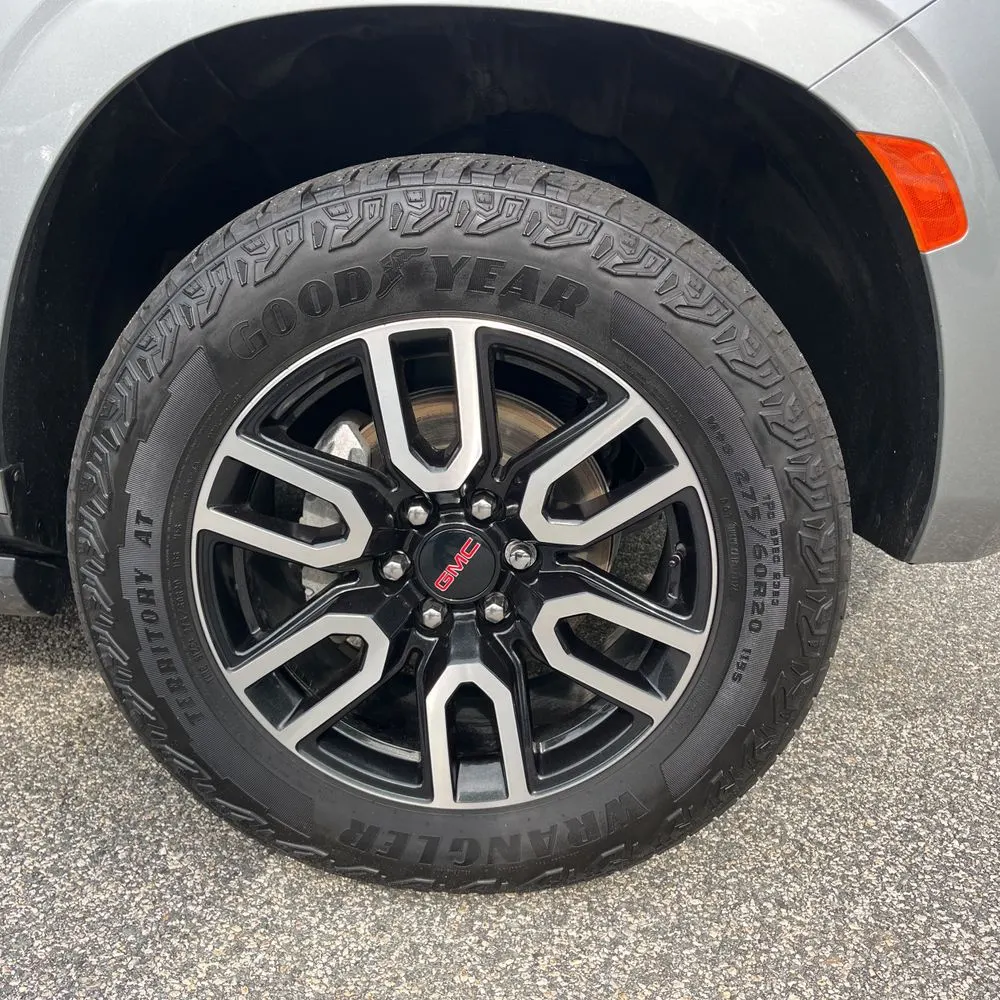 2024 GMC Yukon AT4
