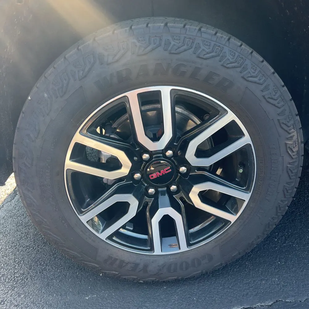 2024 GMC Yukon AT4