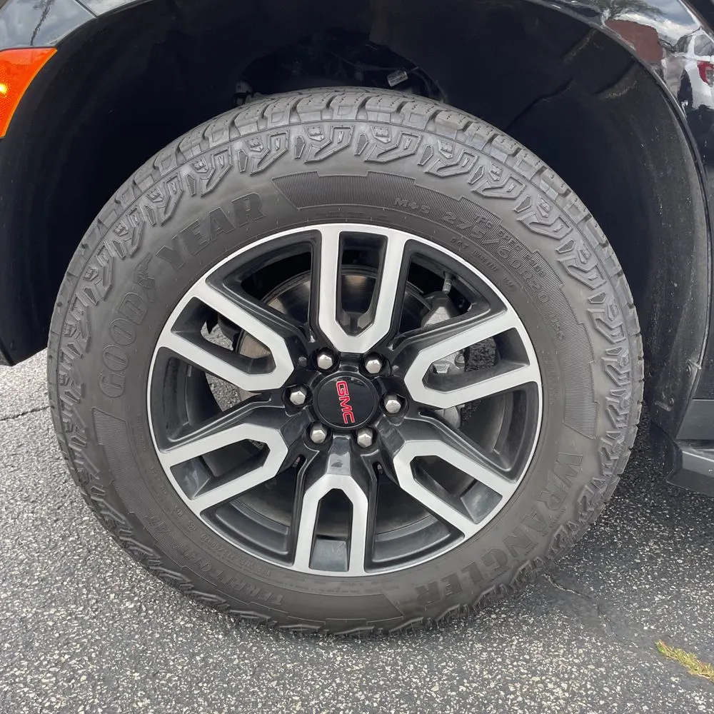 2024 GMC Yukon AT4