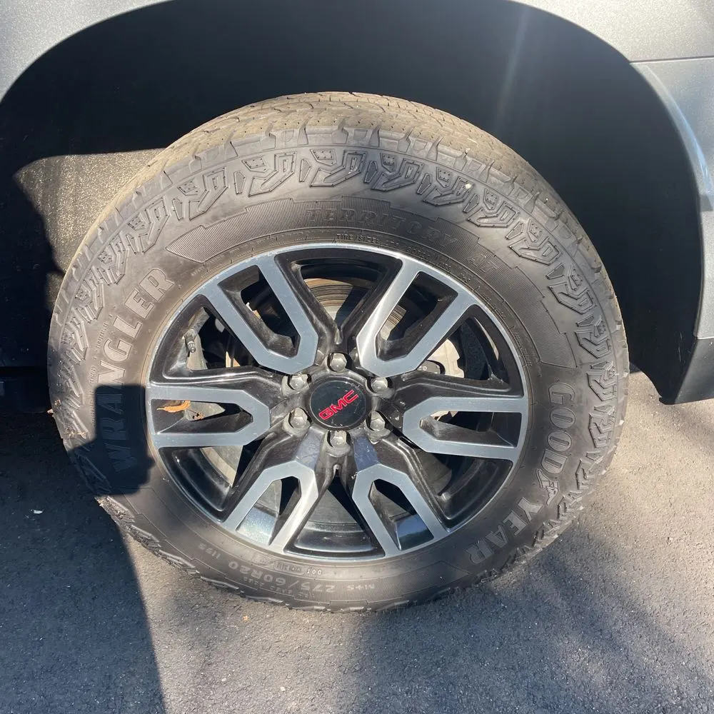 2023 GMC Yukon AT4